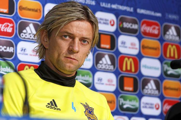 Tymoshchuk durante una conferenza stampa in Francia